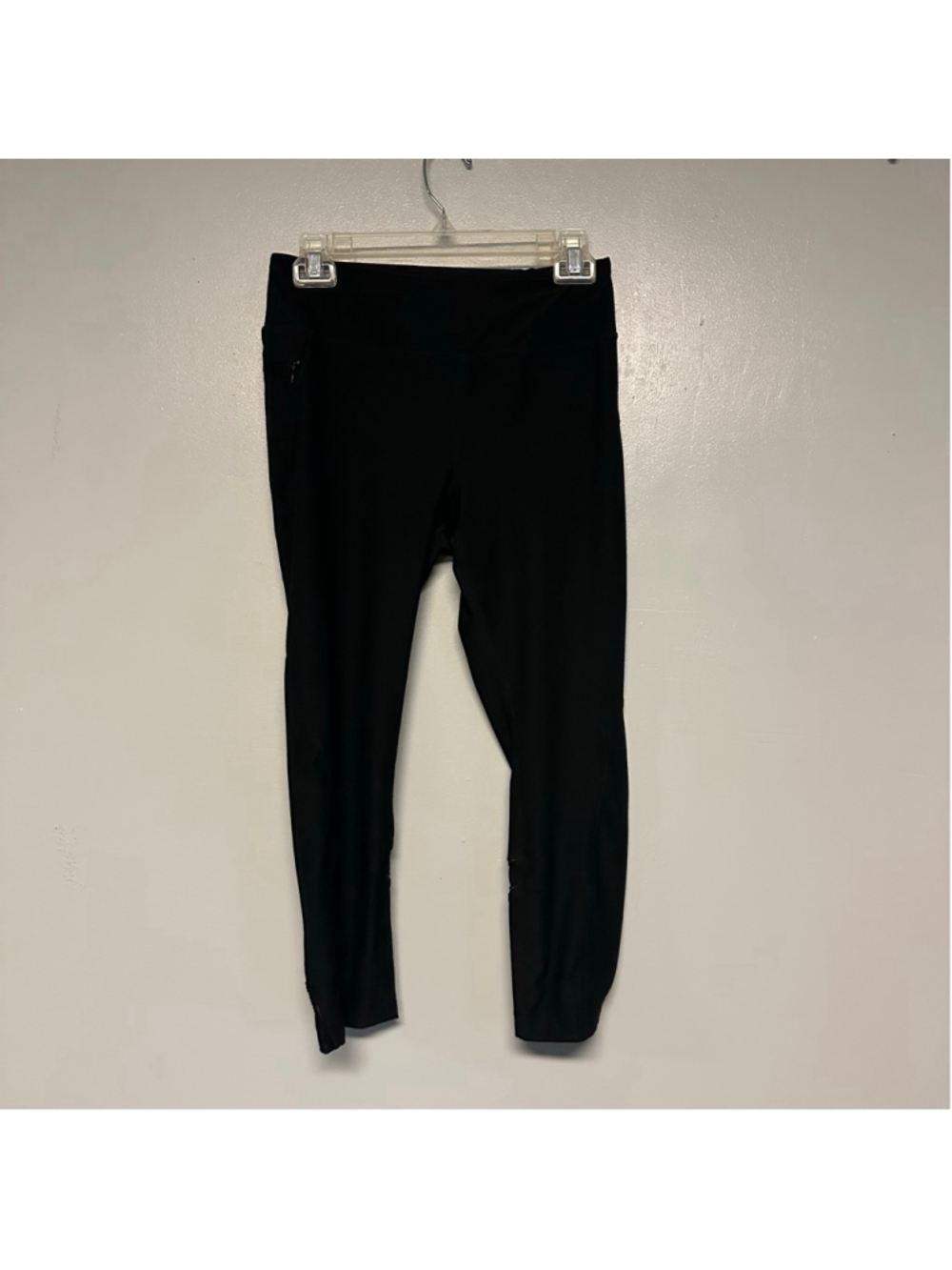 Avia Black Leggings Athletic 7/8 Length Size Small Running Hiking Outdoors